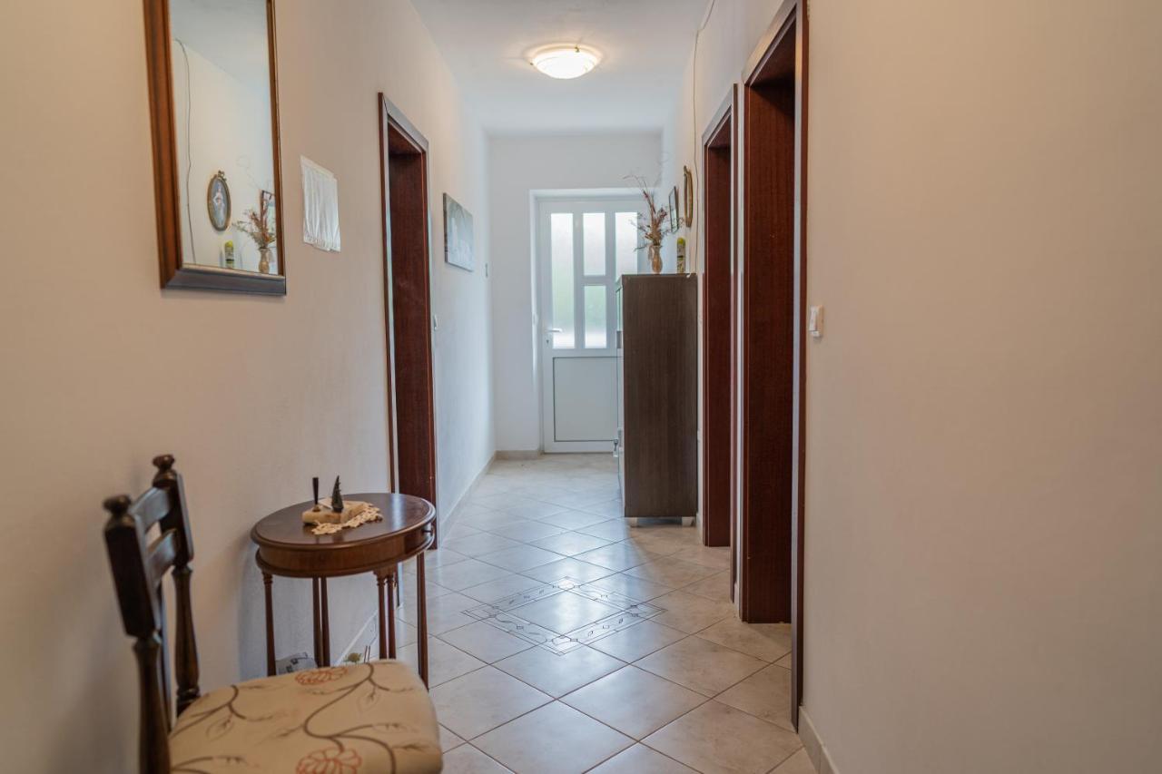 Guesthouse Kamarin Помена Экстерьер фото