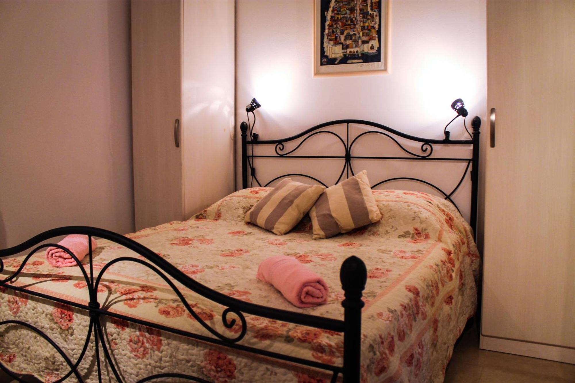 Guesthouse Kamarin Помена Экстерьер фото